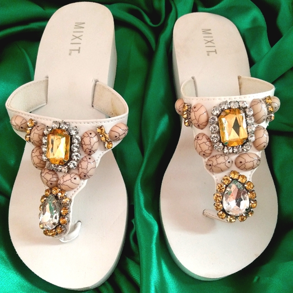 Mix It Jeweled Sandals Sz 8